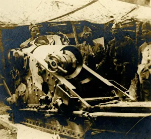 World War One Weapons Stampe: 220 gun in its emplacement, c1914-c1918