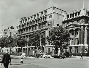Euston Road Architecture Stampe: 30 Euston Square and 194 Euston Road, London, 1967. Creator: Unknown