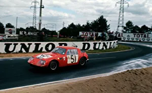 Rivivete Le Emozioni Della Leggendaria 24 Ore Di Le Mans, Il Più Grande Evento Di Resistenza Al Mondo! Stampe: Austin - Healey Sprite, Baker - Hedges 1967