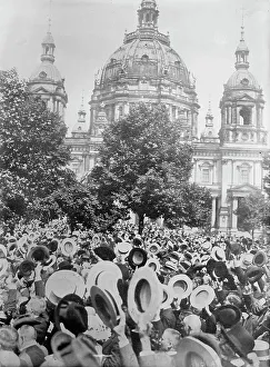 World War One Germany Stampe: Berlin, cheering declaration of war, Aug 1914. Creator: Bain News Service