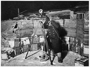 British Polar Exploration Stampe: Commander Evans observing an Occulation of Jupiter, Antarctica, 1910-1912. Artist