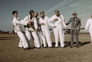 Arthur Rothstein Photography Stampe: Instructor explaining the operation of the parachute to students