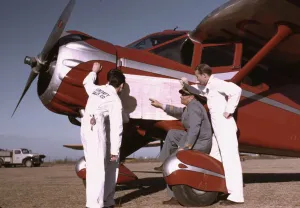 Arthur Rothstein Photography Stampe: Instructor and students studying a map