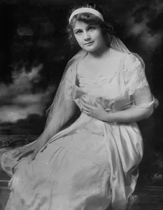 Vintage Bridal Attire Stampe: Isabel B. Gardner, between c1910 and c1915. Creator: Bain News Service