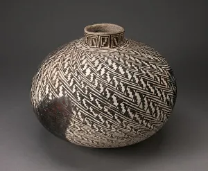 Native American Heritage Art Stampe: Jar with Interlocking-Stepped Motifs in Diagonal Pattern
