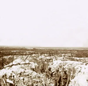 Monochrome War Images Stampe: Looking towards the German front line, c1914-c1918