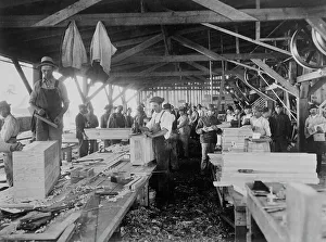 Black And White Press Photography Stampe: Making buoyancy boxes, between c1915 and c1920. Creator: Bain News Service