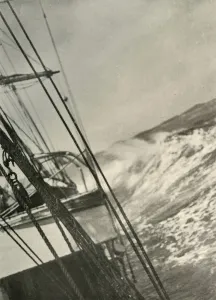 Ernest Shackleton Photos Stampe: Mountainous Seas, c1908, (1909)