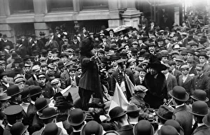 Signora H.S. Blatch in Wall St. tra c1910 e c1915. Creatore: Bain News Service