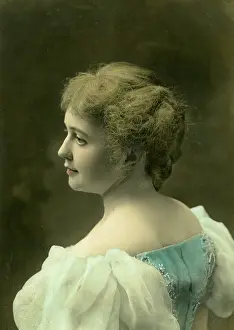 Historic Female Portraits Stampe: Studio portrait, unknown lady, c1902. Creator: Robert Henry Furman