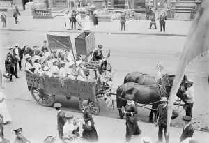 Suffrage Movement Images Stampe: Suffrage Hay Wagon, between c1910 and c1915. Creator: Bain News Service