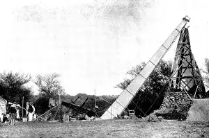 LEclissi Totale del Sole: il Telescopio Lick, lavorato dal Professor Campbell a Jeur, 1898. Creatore: Stewart.