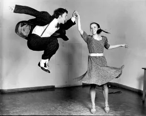 Stampe di Ballerini e ballare Swing Ballando JivingDance Lesley e Warren Simoly che fanno il Lindy Hop Solo Per Divertimento Stampe: Jiving