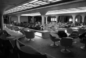 Nave Regina Elisabetta II - Gennaio 1969 interni - Salone.