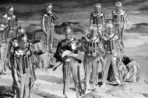 Archivio Degli Specchi Stampe: 'Doctor Who 1967 programma TV della BBC. La storia presenta il ritorno dei Cybermen in'.