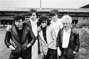 Archivio Degli Specchi Stampe: Duran Duran, gruppo musicale, fotografato fuori dall'NEC, Birmingham, 7° maggio 1981.