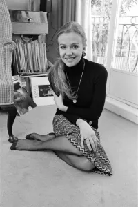 La 24enne Hayley Mills che iniziò come attrice bambina.