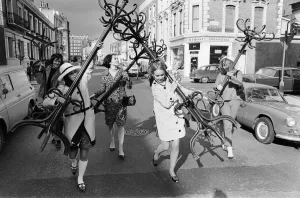 Kensington High Street History Stampe: The Biba Boutique in West London. Kensington High Street area