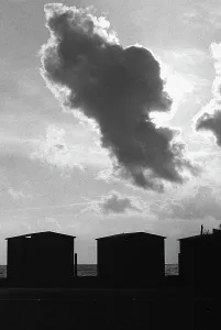 Natural Elements Photography Stampe: Cloud that covers the sun