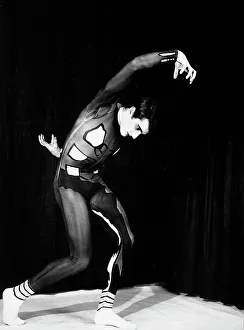Ballroom Dancer Stampe: Dancer with ball dance