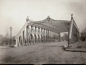Civic Space Furnishings Stampe: Sofia Bridge, Vienna