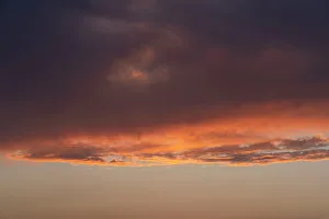 Dusk Photography Stampe: Dramatic cloud in the evening sky