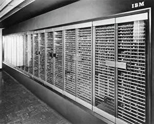 2001 Stampe: Mainframe in un laboratorio di computer.