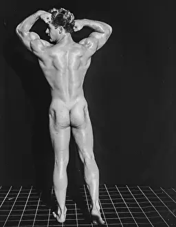 Vintage Bodybuilder Stampe: Nude Bodybuilder Back Double Biceps Flex c.1948