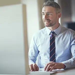 Businessman Thinking Stampe: Thinking, typing and man with computer