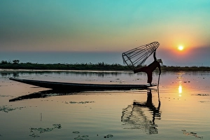Southeast Asia Evening Atmosphere Stampe: 5877752