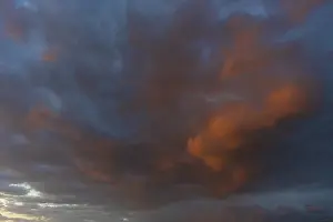 Cloudy Europe Stampe: Abned sky with reddish clouds, Thuringia, Germany