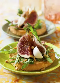 Empty Plate Meal Ideas Stampe: Appetizer with fig and ham
