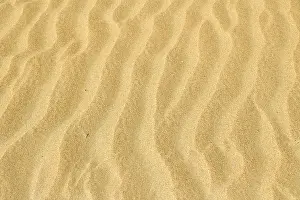 Wavy Structure In Sand Stampe: Background image, wave pattern in the sand