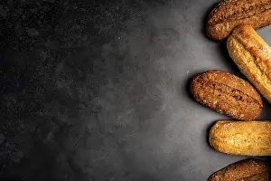 Immagini datate 7 dicembre 2024: Panificio varie tipologie di pane.