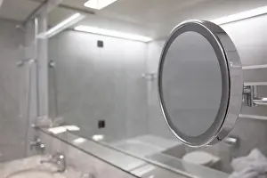 Deserted Bathroom Scene Stampe: Bathroom with Mirror