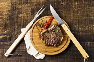 Barbecue Meal Ideas Stampe: Beefsteak portion rustic table