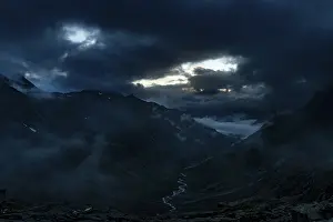 Evening Mood Photography Stampe: Blue hour over Windbachtal with dramatic clouds