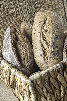 Pastry Photography Stampe: Bread rolls in a bread basket