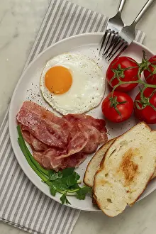 Homemade Breakfast Meal Stampe: Breakfast, fried egg, bacon and bread