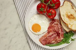 Homemade Bread Recipe Stampe: Breakfast, fried egg, bacon and bread