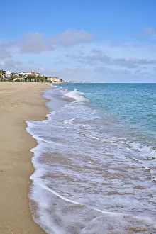 Spanish Coast Stampe: Breaking waves on a sandy beach