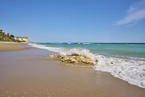 Spanish Coast Stampe: Breaking waves on a sandy beach