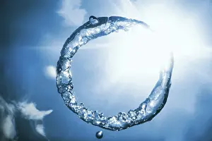 Deserted Ocean Scene Stampe: Bubble ring Underwater ascends towards the sun
