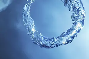 Deserted Ocean Scene Stampe: Bubble Ring Underwater, Ring Bubble