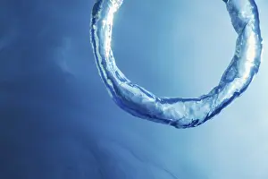 Deserted Ocean Scene Stampe: Bubble Ring Underwater, Ring Bubble