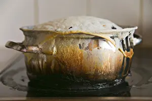 Still Life Kitchen Scene Stampe: Burnt pot