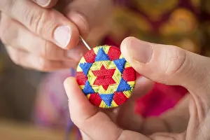 Handmade Button Blanks Stampe: Button maker cutting finishing star pattern