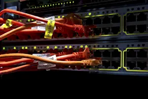 Online Data Transmission Stampe: Cabling and jacks on an internet server