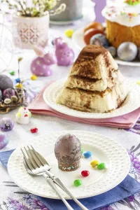 Christian Easter Celebration Stampe: Table setting. Easter table with Easter eggs and easter orthodox sweet bread