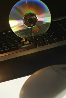 Digital Data Storage Device Stampe: Cd rome on computer keyboard